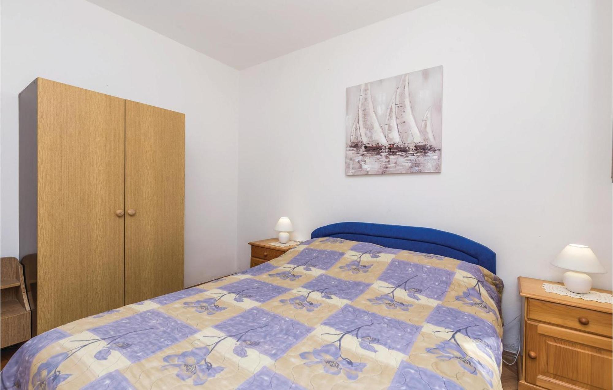 Stunning Apartment In Barbat-Rab With Wifi Barbat na Rabu Eksteriør billede