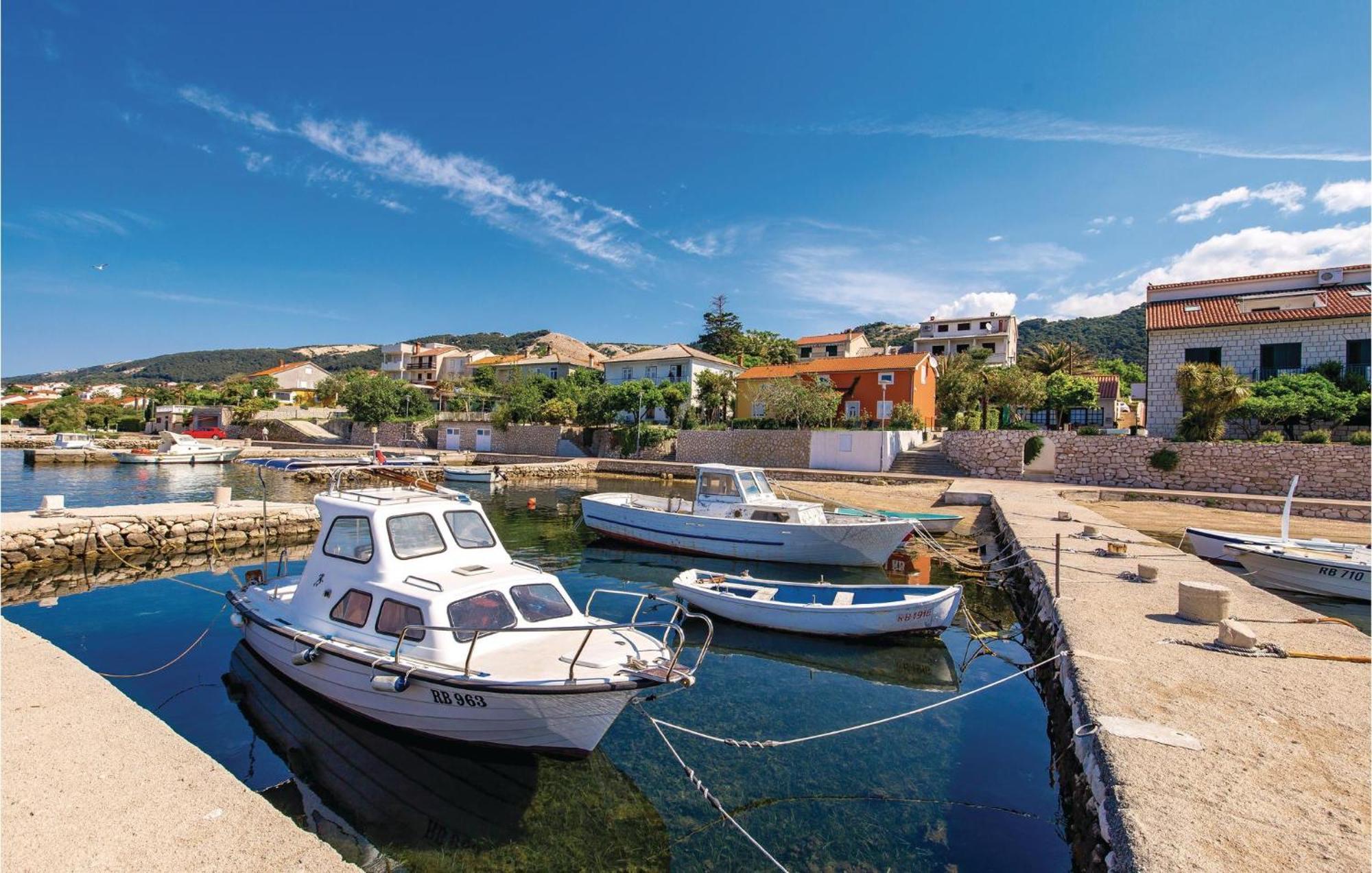 Stunning Apartment In Barbat-Rab With Wifi Barbat na Rabu Eksteriør billede